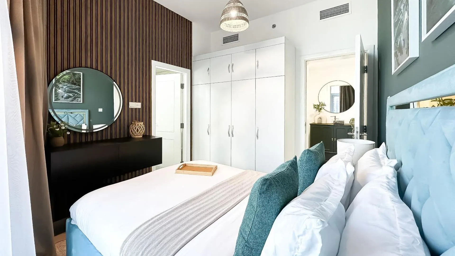 Trophy - Luxury Waterfront 2Br With Big Terrace Full Marina Canal Views Dubai