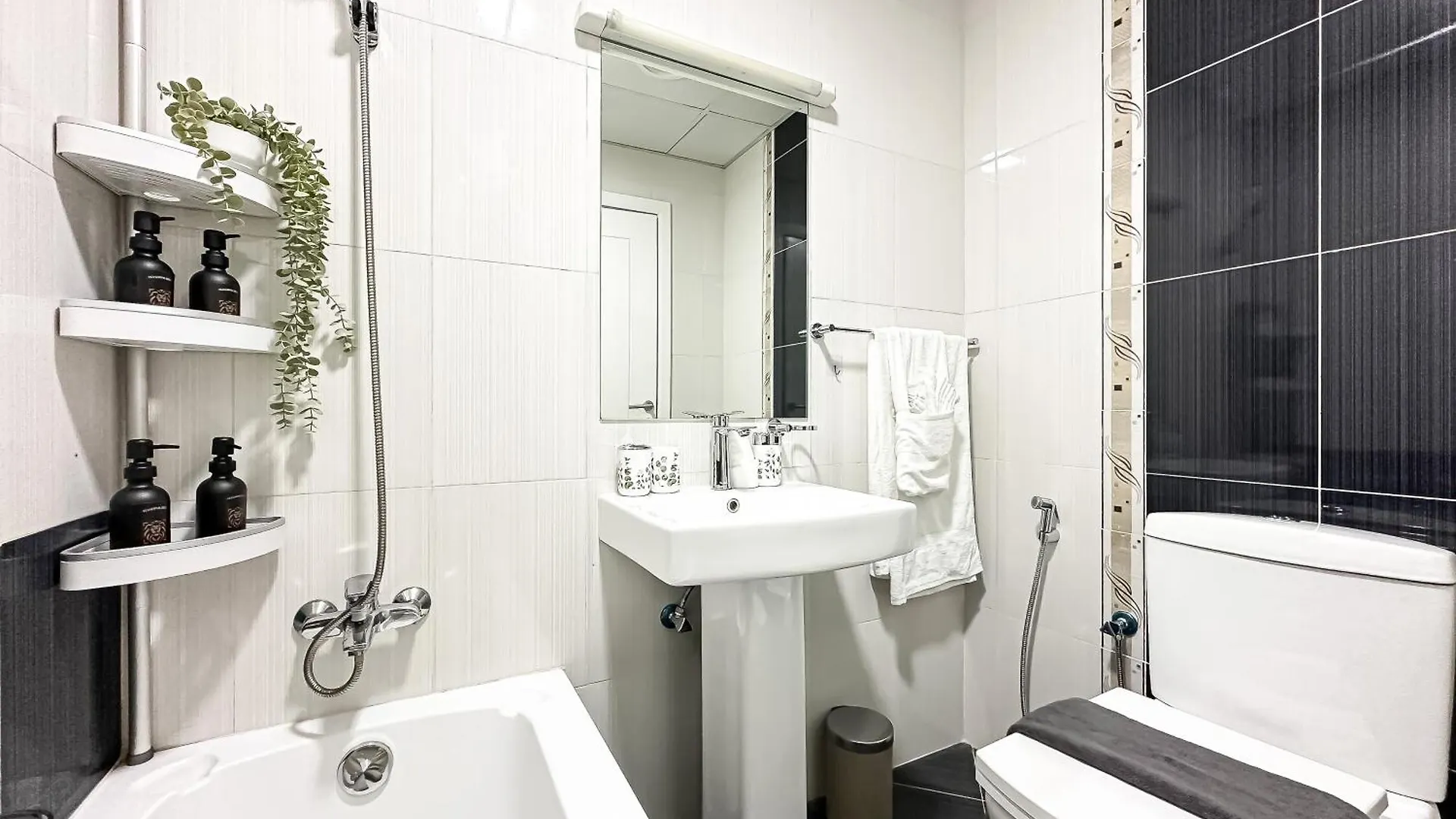 Apartment Trophy - Luxury Waterfront 2Br With Big Terrace Full Marina Canal Views Dubai